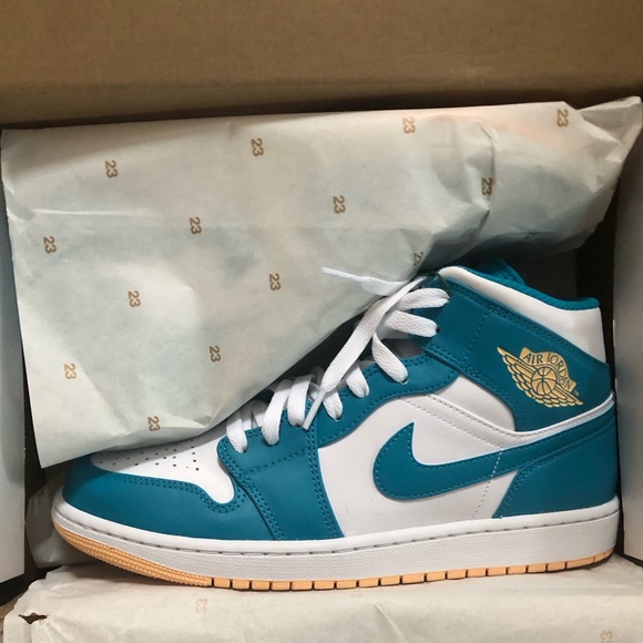 Meet your Posher, Landon - Picture 1 of 1